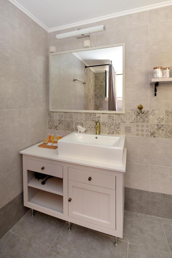 Almanza Apartment Syros Ermoupoli Bagian luar foto